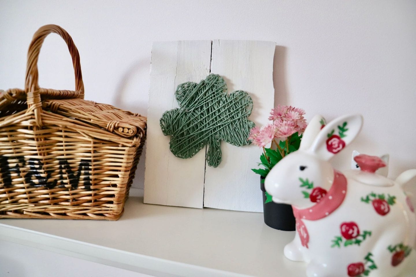 St Patrick's Day DIY, String Art Shamrock