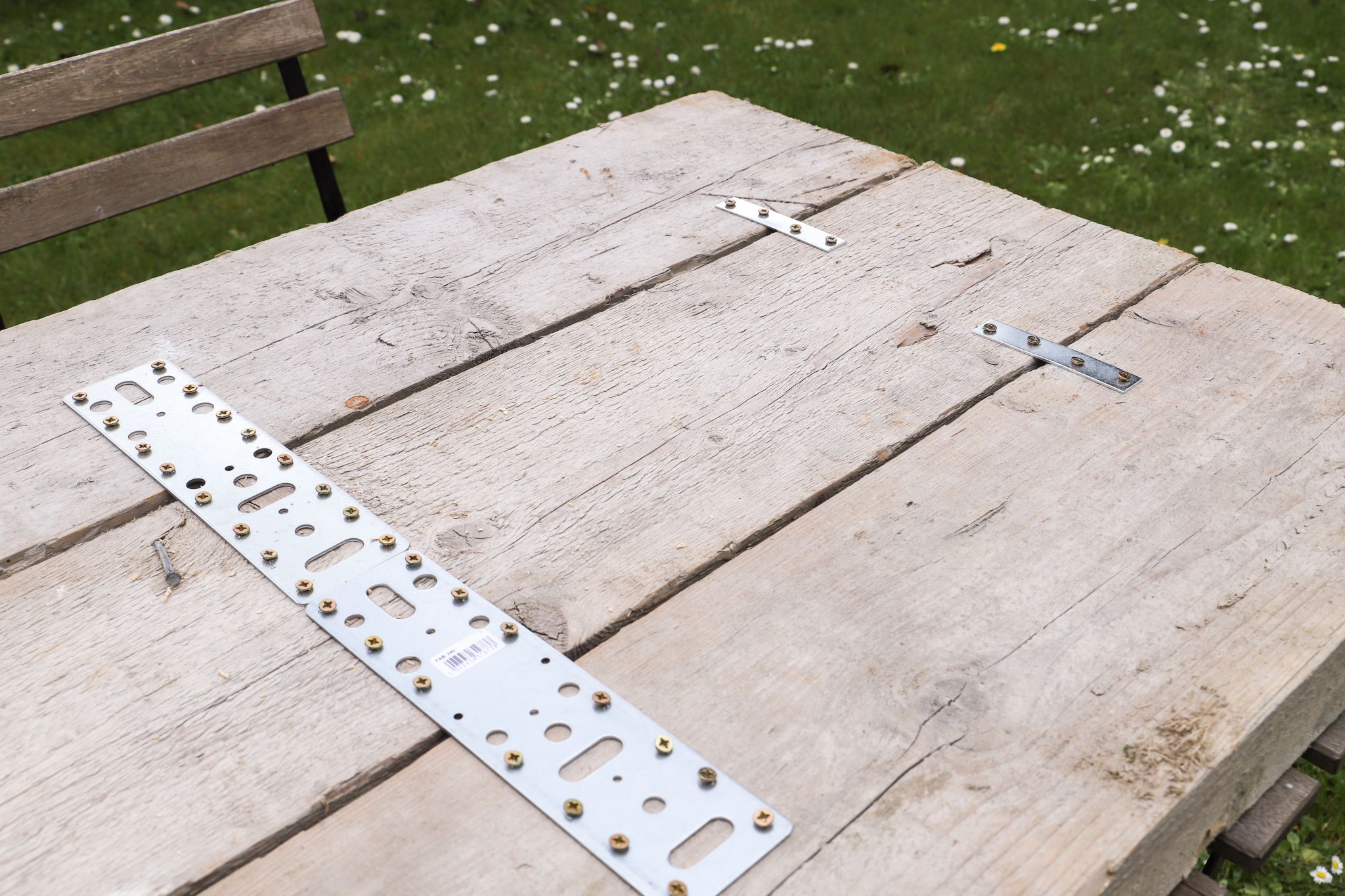 How to turn scaffold boards into an office desk