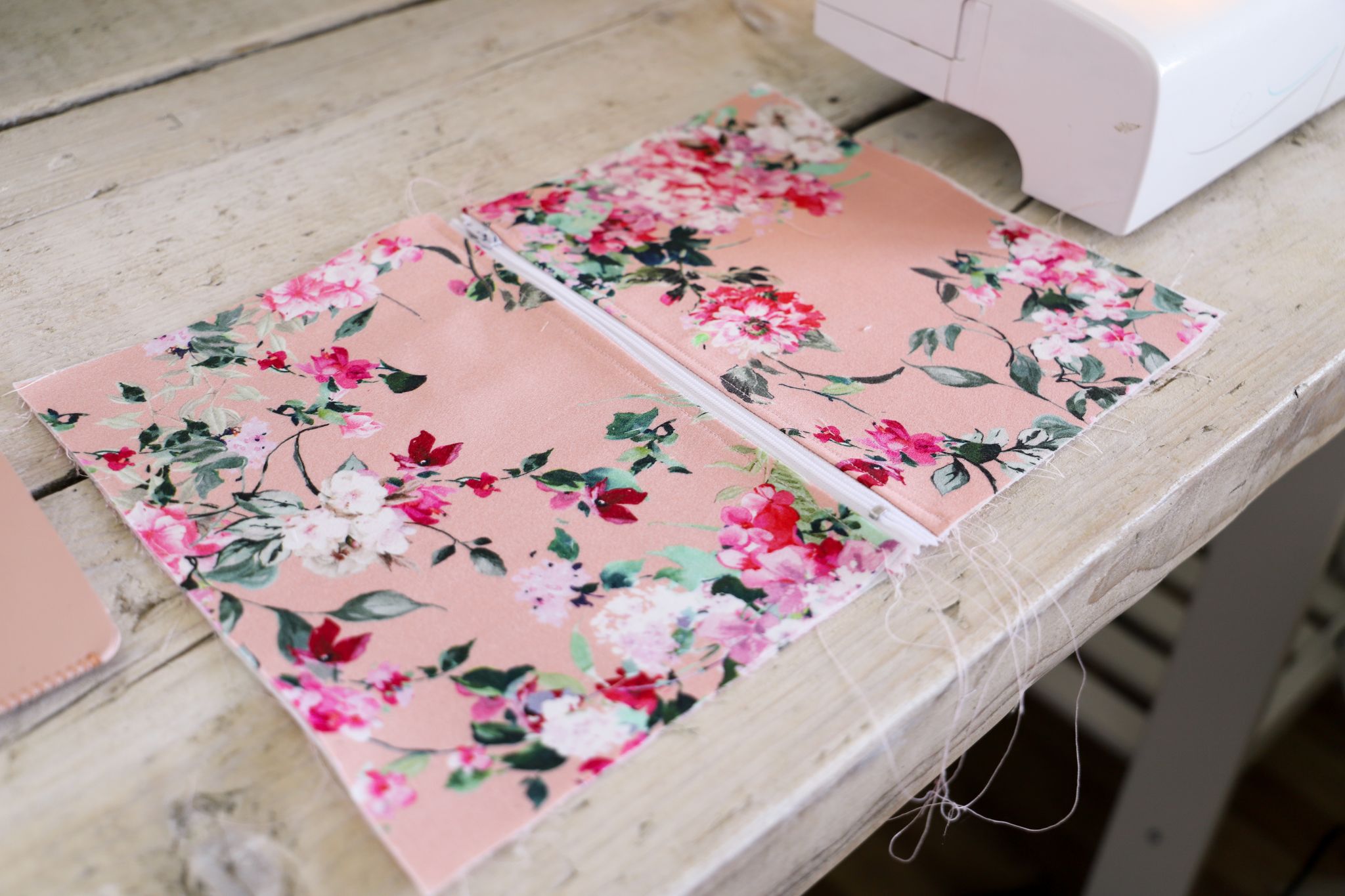 DIY floral zipper pouch