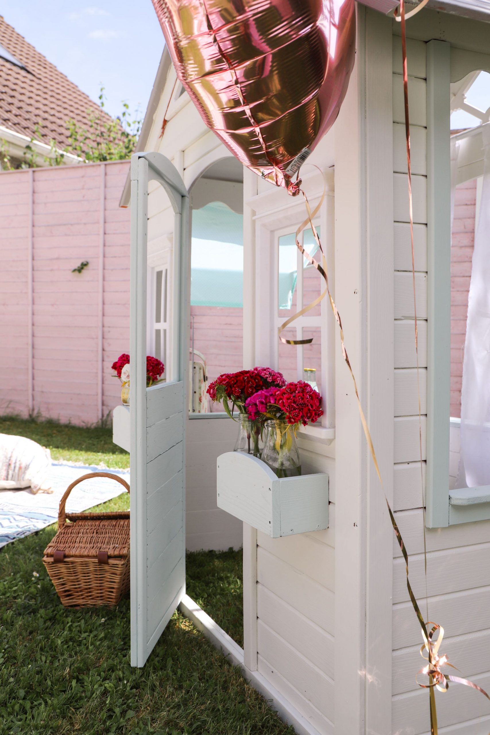 DIY cubby playhouse