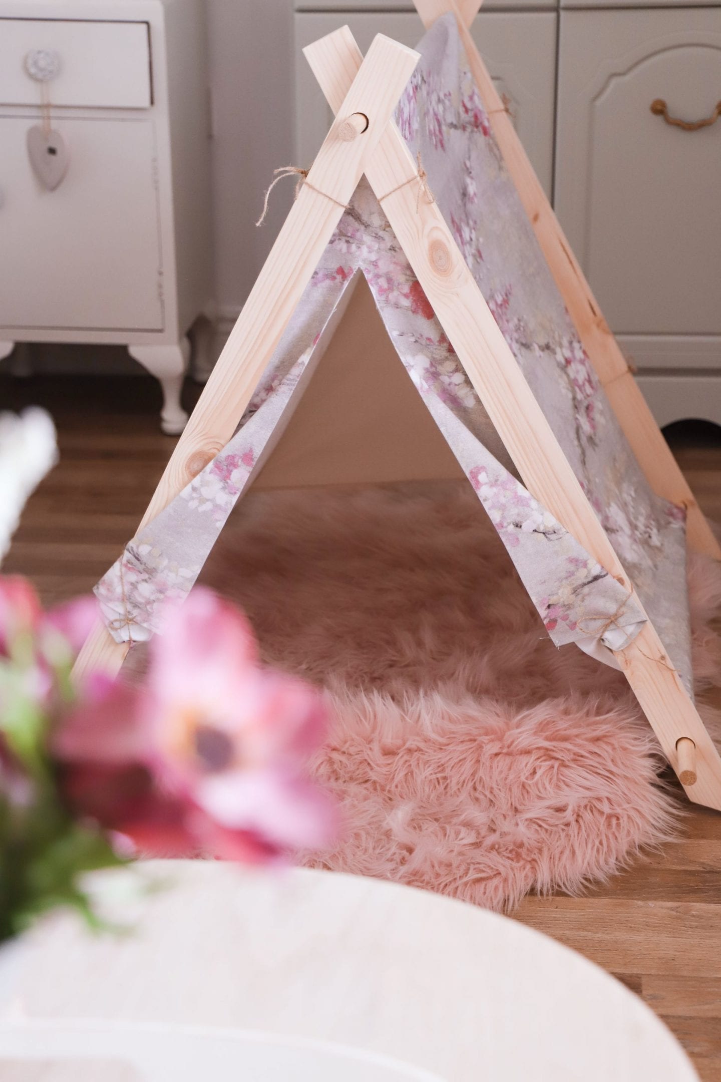 Pet DIY's, How to sew a cat collar and pet tent