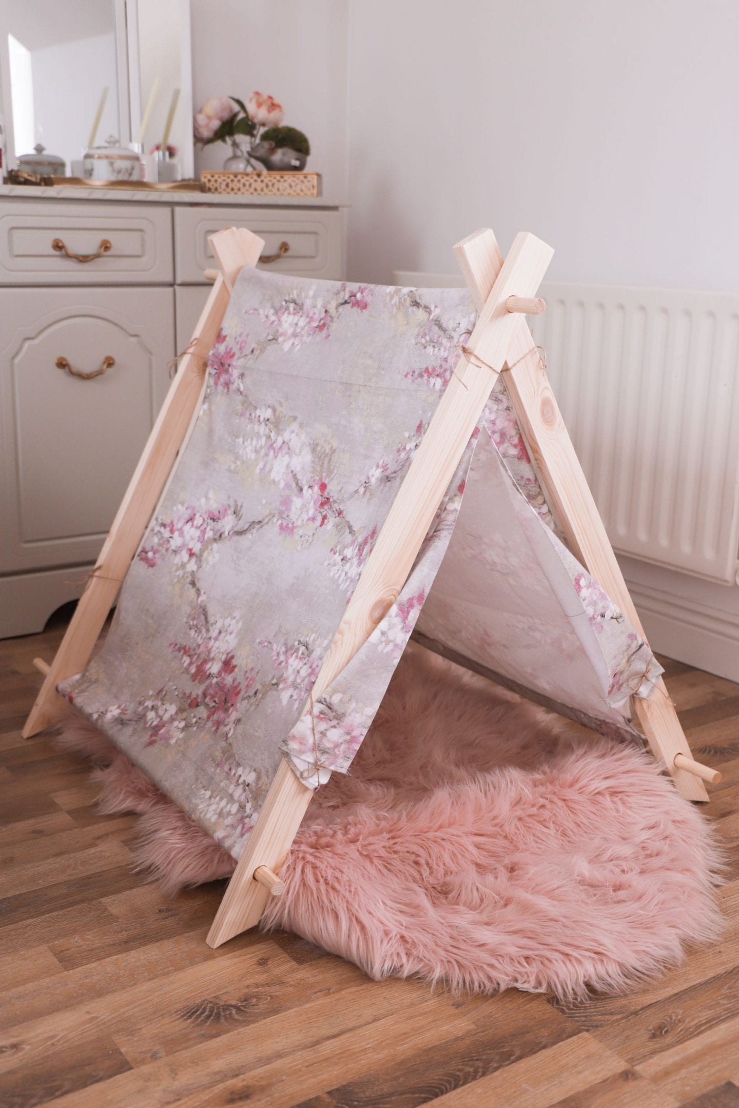 DIY shabby chic tent