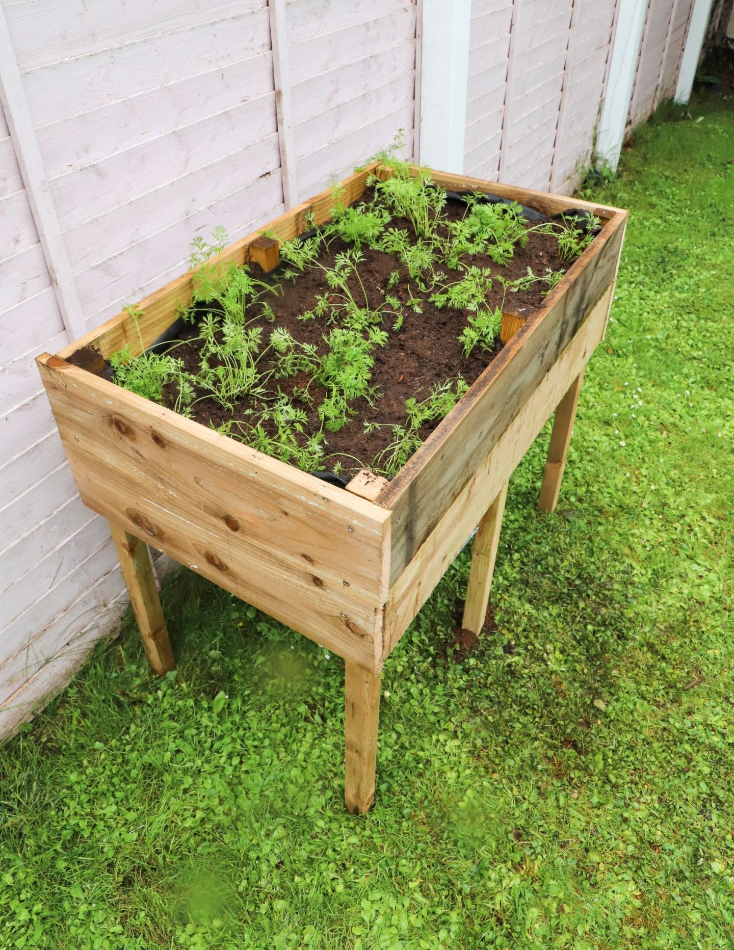 How to make a raised garden bed with legs