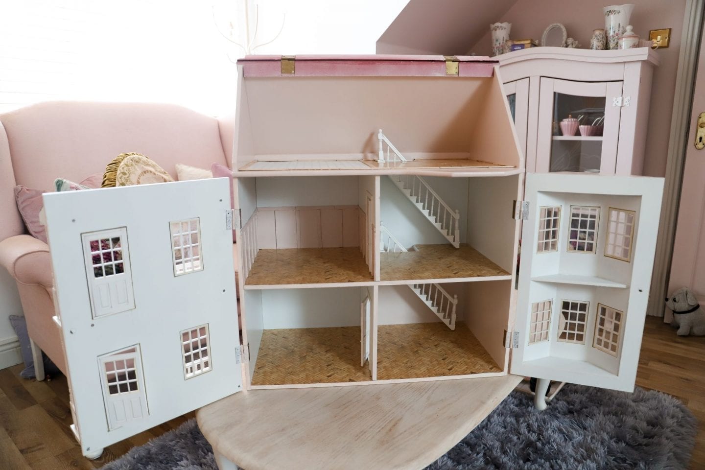 DIY Dollhouse Makeover