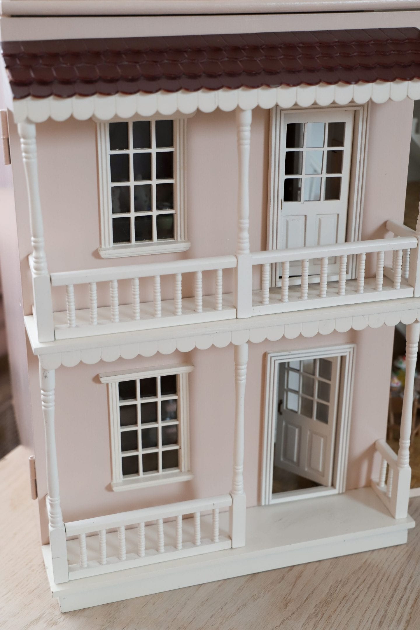 victorian dollhouse makeover