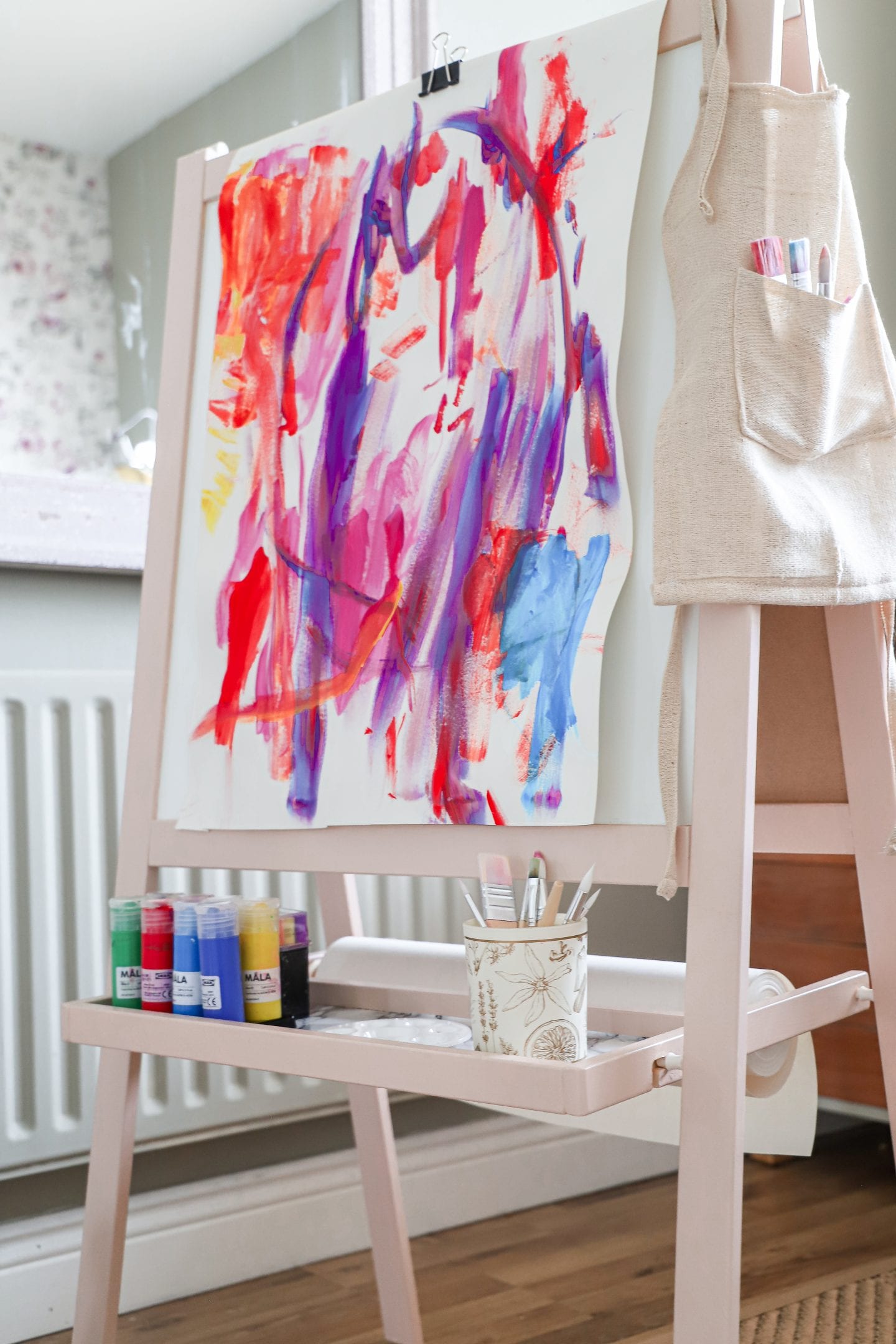 DIY kids creative corner,