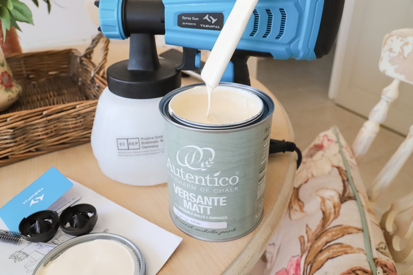 Autentico Versante Matt outdoor paint.