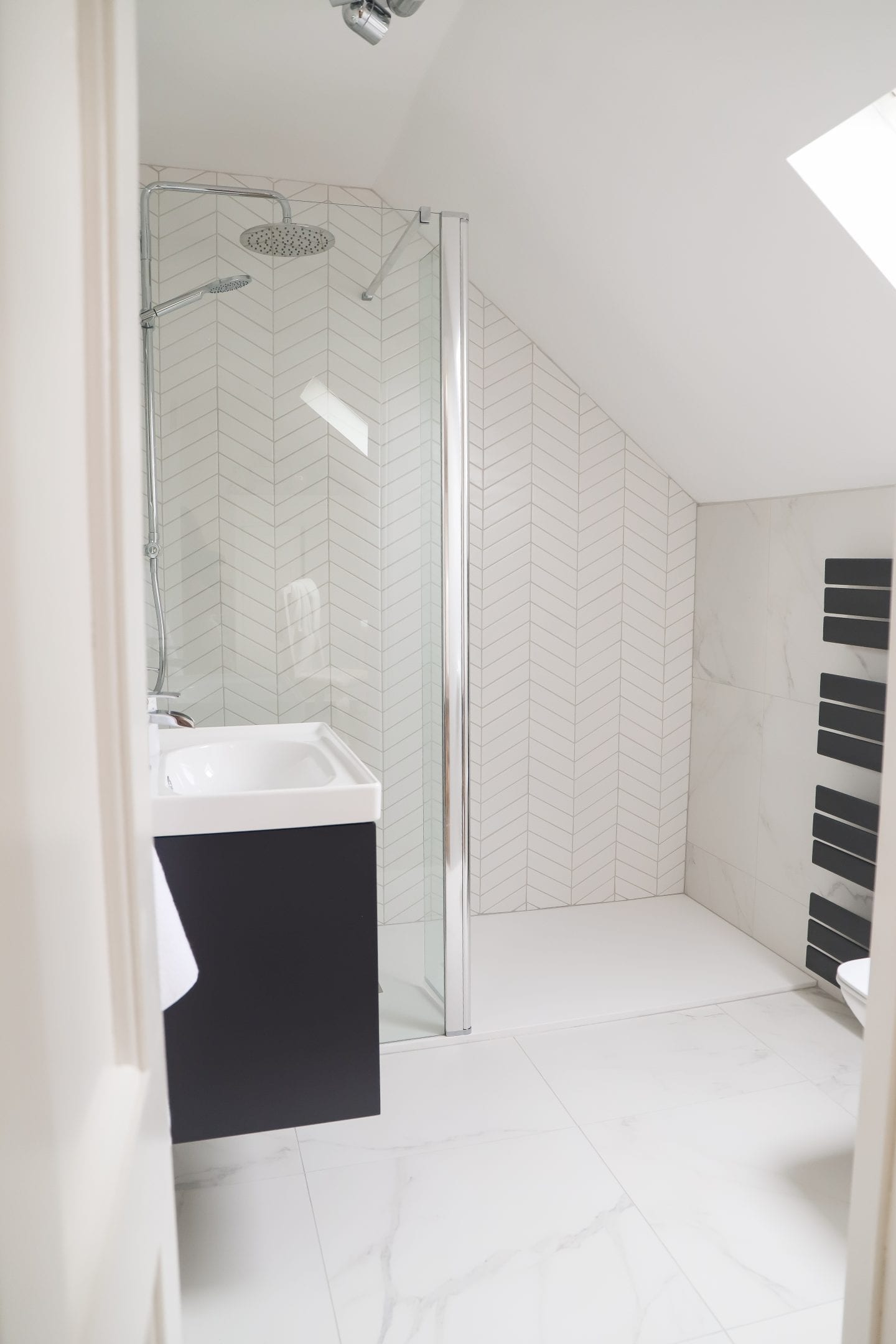 Small ensuite bathroom makeover, revocations.