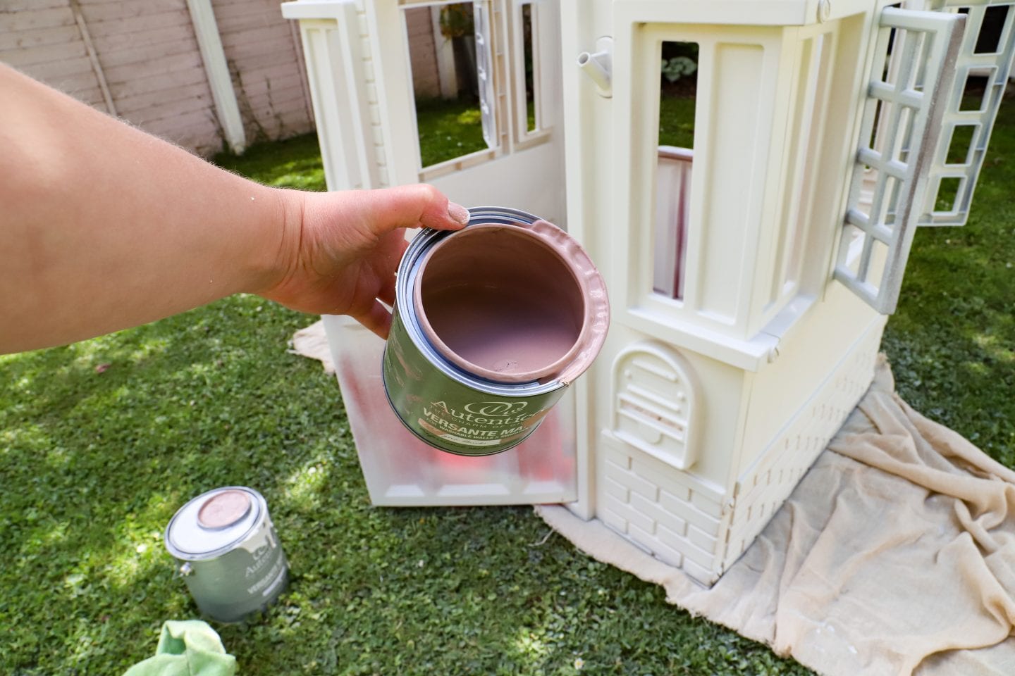 How to paint a little tikes plastic playhouse Dainty Dress Diaries