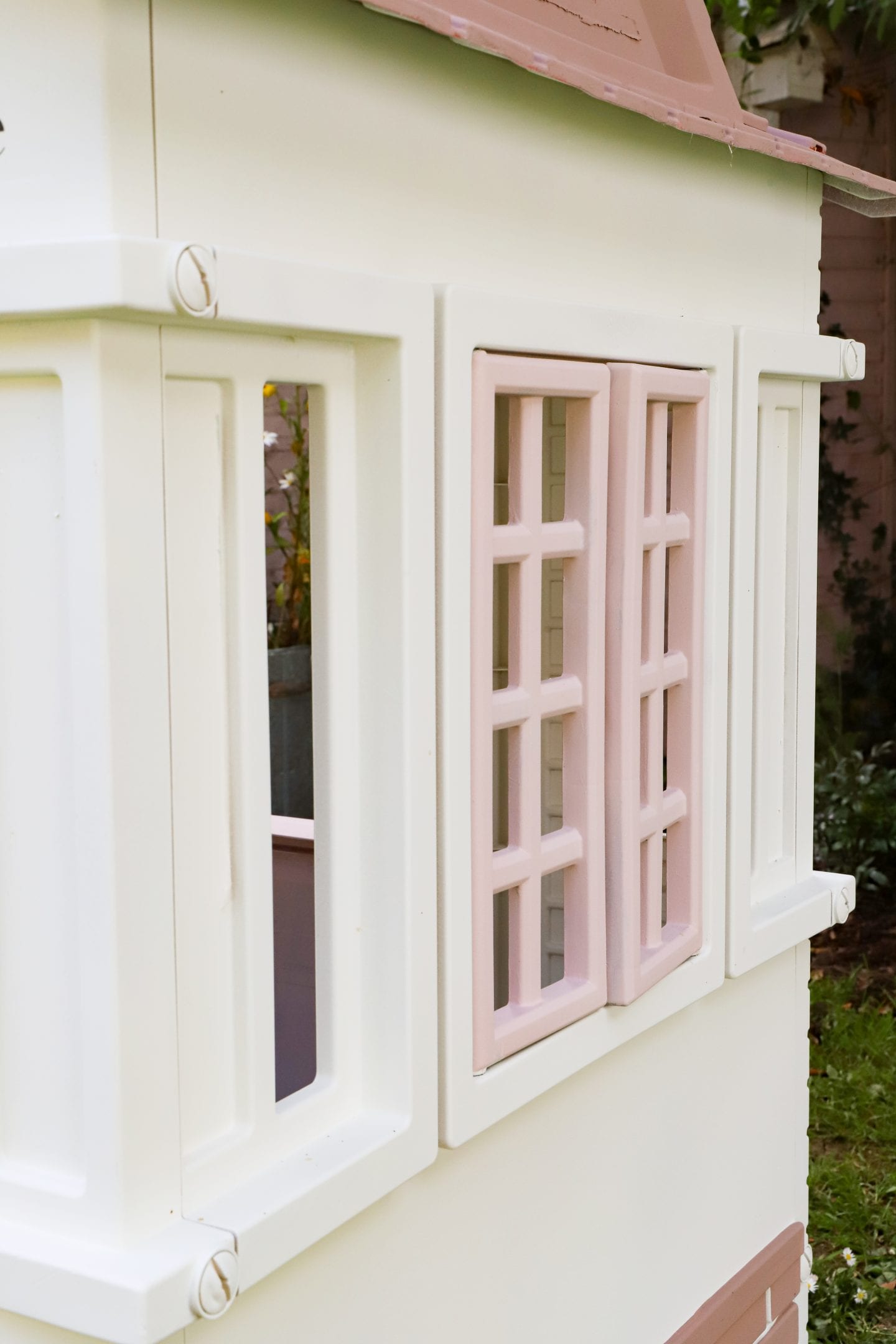 Cute pink windows.