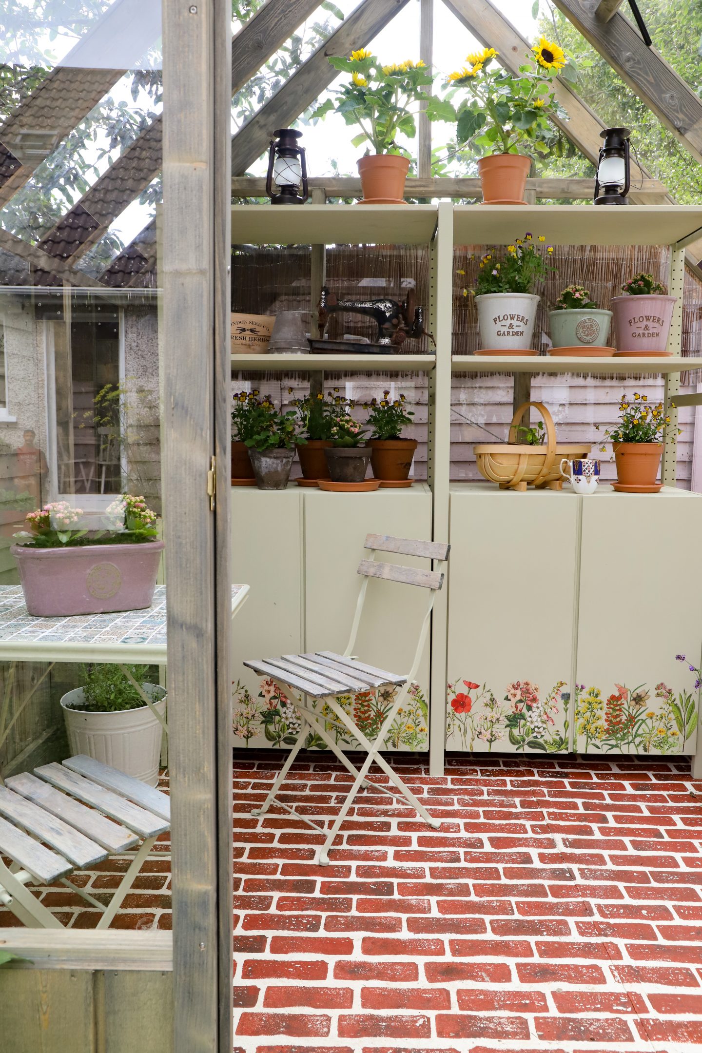 Ikea tarno bistro set. How to paint an ikea table and chairs.