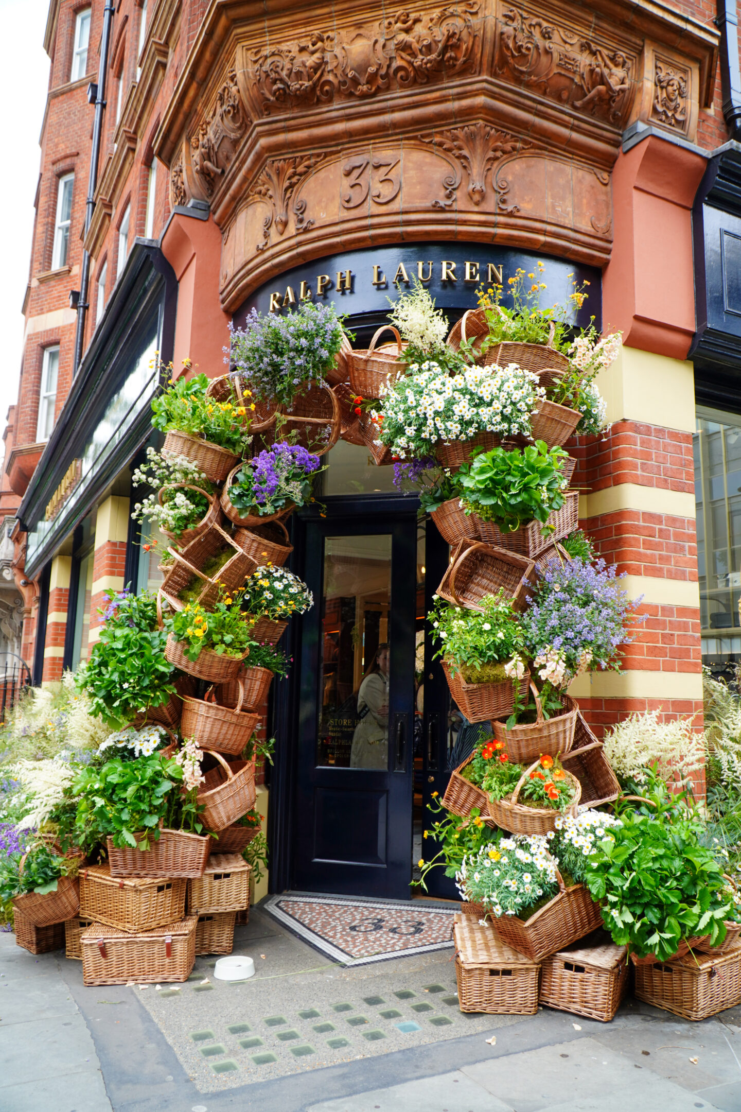 Ralph Lauren floral display Sloane Square. London.